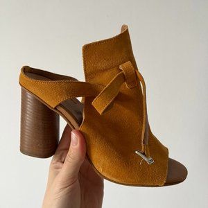 TOPSHOP mustard yellow Suede Block Heel Sandals | Size 8.5/39
